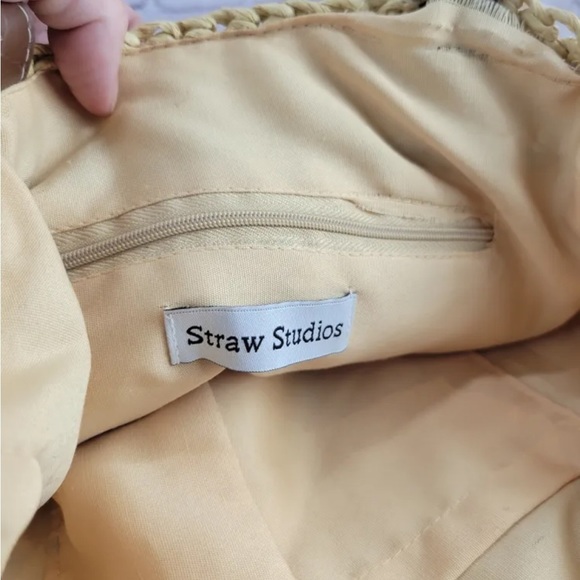 STRAW STUDIOS Straw shoulder bag, tassel detail - Picture 5 of 6